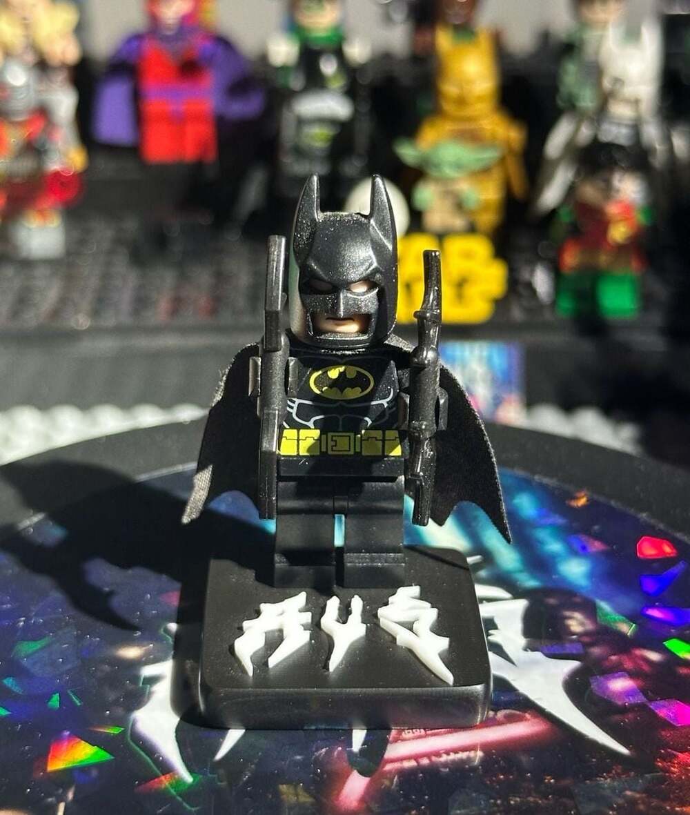 LEGO DC Super Heroes Batman Minifigure with Utility Belt and Cape